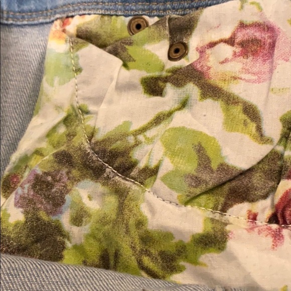 Vero Moda Light Wash Straight Leg Blue Jeans 0 - Picture 13 of 13